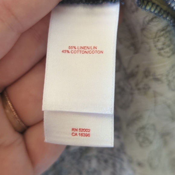 Womens Sz 4 Asymmetrical Pleated Skirt with Fun Floral Patterns - Picture 5 of 5